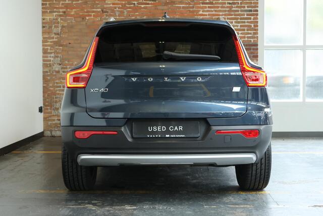 Volvo XC40 T4 Recharge Inscription Expression | Interieur voorverwarming | Achteruitrijcamera | Extra getint glas achter | 18 inch Lichtmetalen velgen |
