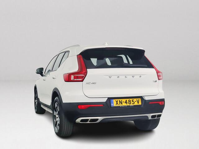 Volvo XC40 T4 AWD Momentum | Parkeercamera | Harman Kardon | Stoelverwarming | Carplay