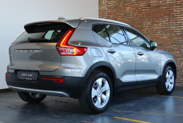 Volvo XC40 T2 Inscription | Lederen bekleding | Panoramadak | Semi Elektrische Wegklapbare Trekhaak | Elektrische wegklapbare trekhaak | Elektrische bedienbare voorstoelen | Dealeronderhouden | 1ste Eigenaar |