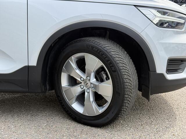 Volvo XC40 T3 Momentum Pro | Blis | Apple CarPlay | Bluetooth | Keyless