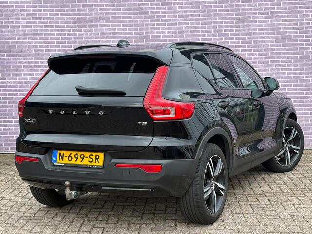 Volvo XC40 1.5 T2 R-Design | Keyless entry/start | Stoel en stuurverwarming | Parkeersensoren V+A | Parkeercamera | Extra getint glas | 19" lm velgen | Apple carplay/android auto |