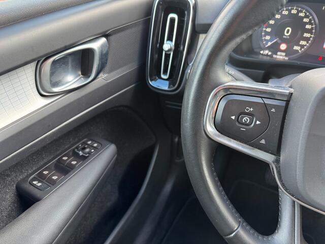 Volvo XC40 1.5 T5 Recharge Aut., SOH 92% | Camera | Navi & CarPlay