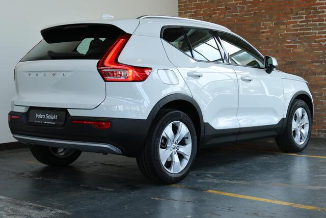 Volvo XC40 T2 Momentum Business | Adaptieve cruise control | Verwarmbare voorruit | Elektrische achterklep | Apple carplay/Android auto | Keyless | Parkeercamera achter | 18 inch Lichtmetalen velgen