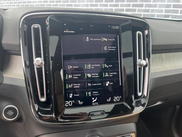Volvo XC40 1.5 T5 Recharge Inscription Expression | Plug-in Hybrid (PHEV) | Trekhaak | Panoramadak | Harman Kardon Audio | 360 Graden Camera | Keyless Entry | BLIS | Cruise Control Adaptief | Navigatie
