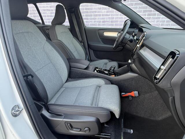 Volvo XC40 2.0 B4 Plus Dark | Trekhaak | Camera | Harman/Kardon | Keyless Entry/start | elektrisch verstelbare voorstoelen |