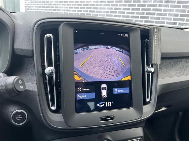 Volvo XC40 1.5 T3 | Navigatie | Achteruitrijcamera | Parkeersensoren | Cruise Control | Airco | Verwarmde voorruit
