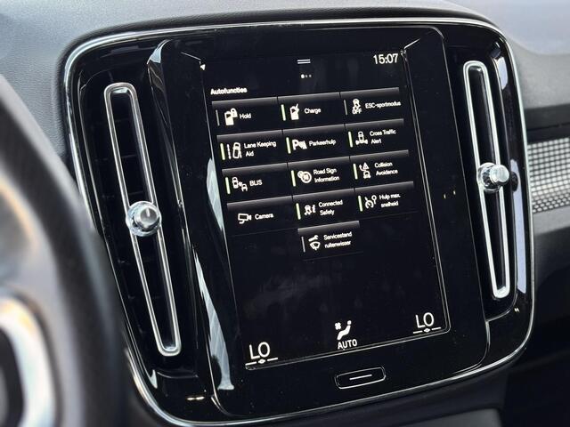 Volvo XC40 1.5 T5 Recharge R-Design | Plug-in Hybrid (PHEV) | Achteruitrijcamera | Parkeersensoren | Lederen Bekleding | BLIS | Keyless Entry | Elektrische Achterklep | Navigatie