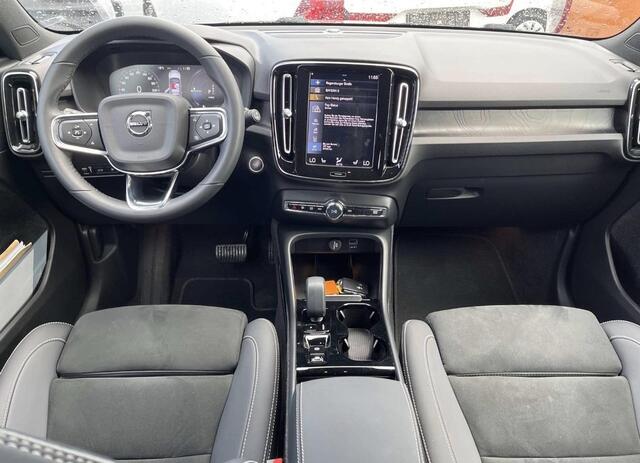 Volvo XC40 1.5 T4 Plus Dark | Adaptive Cruise Control | Verwarmde Voorruit | Harman Kardon | Plugin Hybride | Verwacht