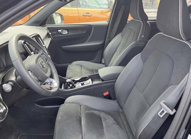 Volvo XC40 1.5 T4 Plus Dark | Adaptive Cruise Control | Verwarmde Voorruit | Harman Kardon | Plugin Hybride | Verwacht