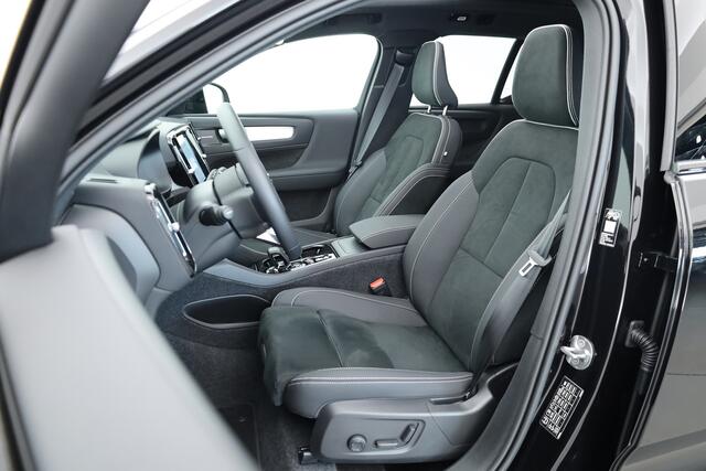 Volvo XC40 2.0 B3 Ultra Black Edition | Rijklaar! | S/K-Dak | Harman/Kardon | Bliss | Stuur-stoel+Voorruitverw. | 360*+PDC | Memory | Nav+App.Connect | Elek. Klep V