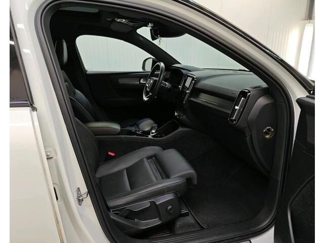 Volvo XC40 T5 Hybride R-Design / Panoramadak / Trekhaak / Pdc./ Leder / Airco-ecc./ Radio multimedia / Apk 01-2027