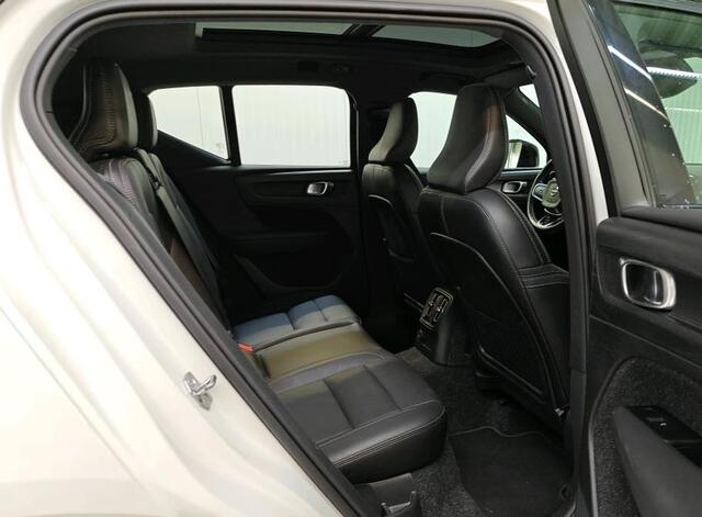 Volvo XC40 T5 Hybride R-Design / Panoramadak / Trekhaak / Pdc./ Leder / Airco-ecc./ Radio multimedia / Apk 01-2027