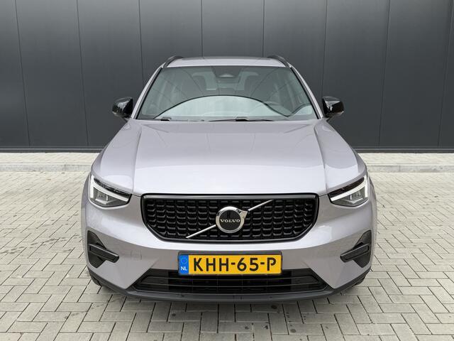 Volvo XC40 2.0 B4 Automaat Plus Dark | Lounge | Panoramadak