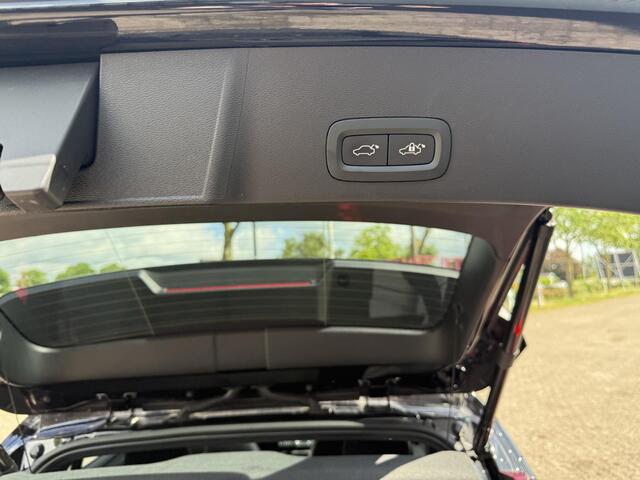 Volvo XC40 T4 PHEV Ultimate Dark Design Aut. , PANORAMADAK. AUTOMAAT, BENZ HYBRIDE, HARMAN KARDON, PDC, CRUISE, AIRCO, ELECTR STOELEN, ELECTR ACHTERKLEP, ACHTERUITRIJCAMERA, EN NOG VEEL MEER.... 1 JAAR GARANTIE, BTW AUTO PRIJS IS INCL BTW
