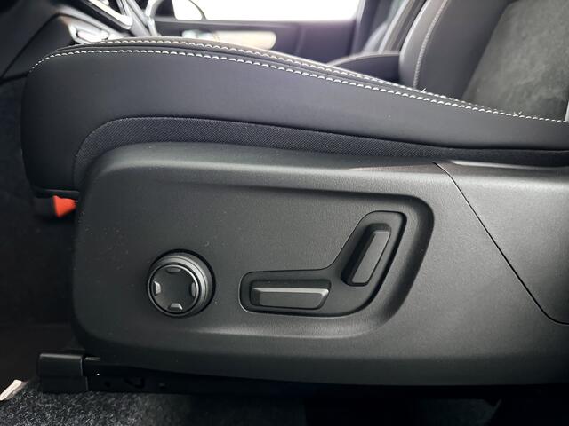 Volvo XC40 B4 Business Edition | Panoramadak | Parkeercamera | Harman Kardon | Stoel- en Stuurverwarming