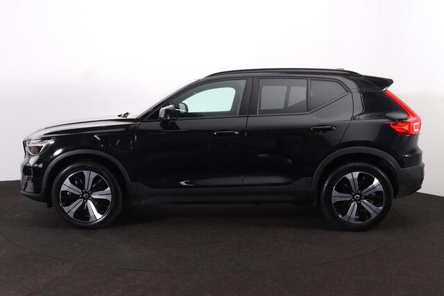 Volvo XC40 T5 Recharge Plus Dark - IntelliSafe Assist & Surround - Harman/Kardon audio - Parkeercamera achter - Verwarmde voorstoelen & stuur - Parkeersensoren voor & achter - Elektr. bedienb. voorstoelen met geheugen links - Draadloze tel. lader - Extra getint glas