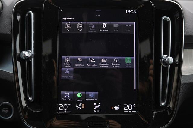 Volvo XC40 T5 Recharge Plus Dark - IntelliSafe Assist & Surround - Harman/Kardon audio - Parkeercamera achter - Verwarmde voorstoelen & stuur - Parkeersensoren voor & achter - Elektr. bedienb. voorstoelen met geheugen links - Draadloze tel. lader - Extra getint glas