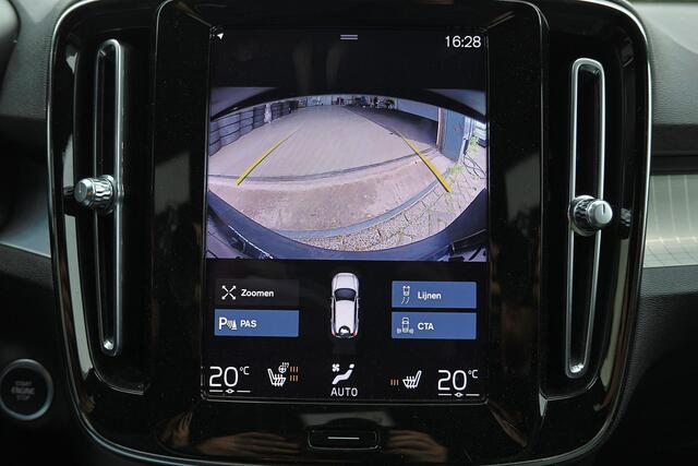 Volvo XC40 T5 Recharge Plus Dark - IntelliSafe Assist & Surround - Harman/Kardon audio - Parkeercamera achter - Verwarmde voorstoelen & stuur - Parkeersensoren voor & achter - Elektr. bedienb. voorstoelen met geheugen links - Draadloze tel. lader - Extra getint glas