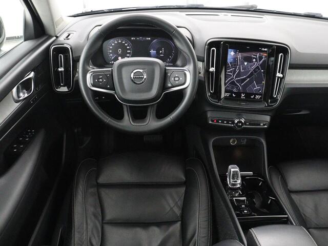 Volvo XC40 1.5 T5 Recharge Inscription | SOH 89,7% | Panoramadak | Leder | 360 Camera | Trekhaak | Stoelverwarming | Adaptive cruise | Memory | Carplay | Navigatie | Keyless | Full LED | Parkeerhulp | PHEV | Plug In