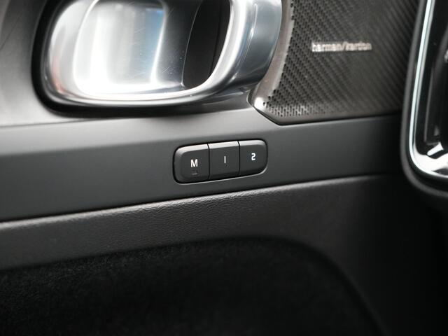 Volvo XC40 Recharge Twin Ultimate 78 kWh 408pk | Panodak | Adaptive Cruise | 360 Camera | Harman / Kardon | Lederen Sportstoelen Memory & Verwarmd | Blis | Keyless | Stuur Verwarmd | Google Assistent | Apple Carplay | DAB | 20"L.M |