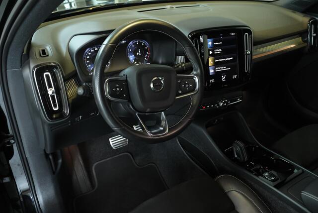 Volvo XC40 T2 R-Design | Adaptieve cruise control | High Performance audio | Achteruitrijcamera | Keyless Entree | | BLIS | Parkeersensoren voor + achter |