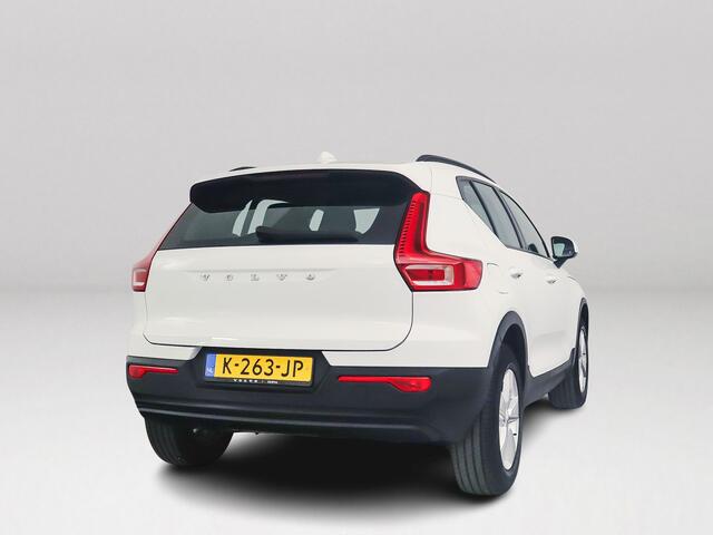 Volvo XC40 T2 Momentum Core | Parkeercamera | Cruise control | Navigatie