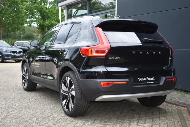 Volvo XC40 B4 Business Edition | 20' Lichtmetalen velgen | Keyless | BLIS | Adaptieve Cruise Control | Pilot Assist | Elektrische achterklep | Parkeer Camera | Extra getint glas | Stoel en stuurverwarming |