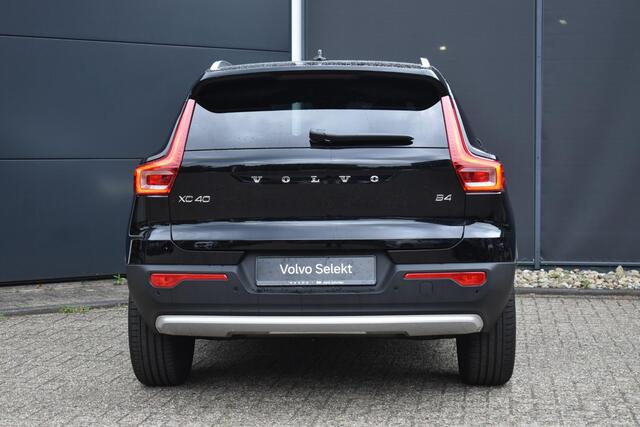 Volvo XC40 B4 Business Edition | 20' Lichtmetalen velgen | Keyless | BLIS | Adaptieve Cruise Control | Pilot Assist | Elektrische achterklep | Parkeer Camera | Extra getint glas | Stoel en stuurverwarming |