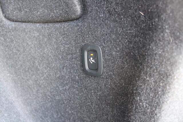 Volvo XC40 T4 211PK Automaat Recharge Inscription | Trekhaak | Camera | Keyless | Leder | Apple / Android auto |