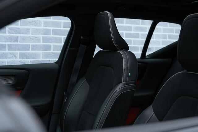 Volvo XC40 2.0 T5 AWD R-Design | Trekhaak | Harman Kardon Audio | Panoramadak | 360 Graden Camera | Apple Carplay | Android Auto | Elektrisch Verstelbare Voorstoelen | Stoelverwarming Voor en Achter | Keyless Entry | Elektrische Achterklep | BLIS | Parkeerverwarming