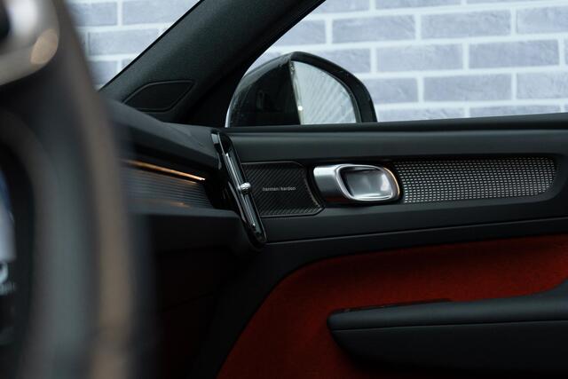 Volvo XC40 2.0 T5 AWD R-Design | Trekhaak | Harman Kardon Audio | Panoramadak | 360 Graden Camera | Apple Carplay | Android Auto | Elektrisch Verstelbare Voorstoelen | Stoelverwarming Voor en Achter | Keyless Entry | Elektrische Achterklep | BLIS | Parkeerverwarming