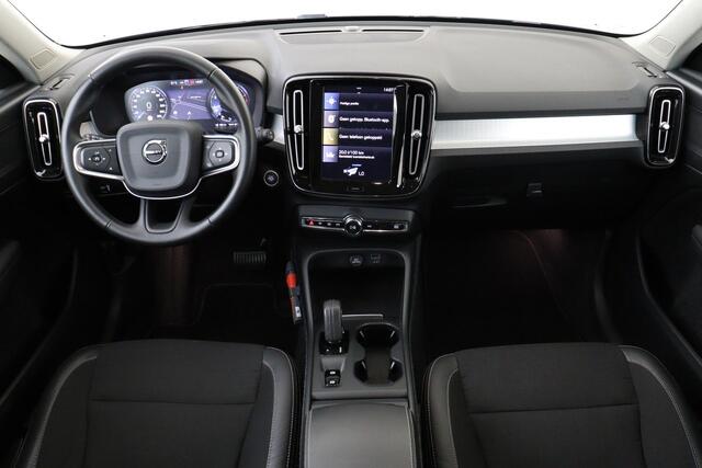 Volvo XC40 T3 AUT. MOMENTUM PRO -CAMERA|CRUISE|ELEK.ACHTERKLEP|TREKHAAK|18"