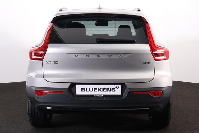 Volvo XC40 B3 Plus Dark - IntelliSafe Assist & Surround - 360º Camera - Harman/Kardon audio - Verwarmde voorstoelen, stuur & achterbank - Parkeersensoren voor & achter - Elektr. bedienb. voorstoelen met geheugen links - Draadloze tel. lader - Standkachel - Extra get