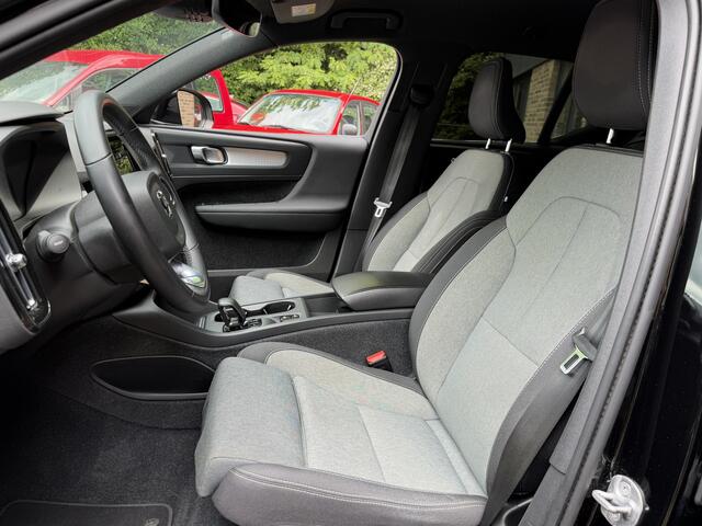 Volvo XC40 1.5 T4 Plug-in hybrid Core Bright 211 pk elc Trekh + A klep .D hoekdetec cruise contr .appele car play .stoel verwarming .