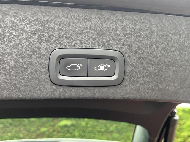 Volvo XC40 T5 Recharge Inscription Panodak Aut.