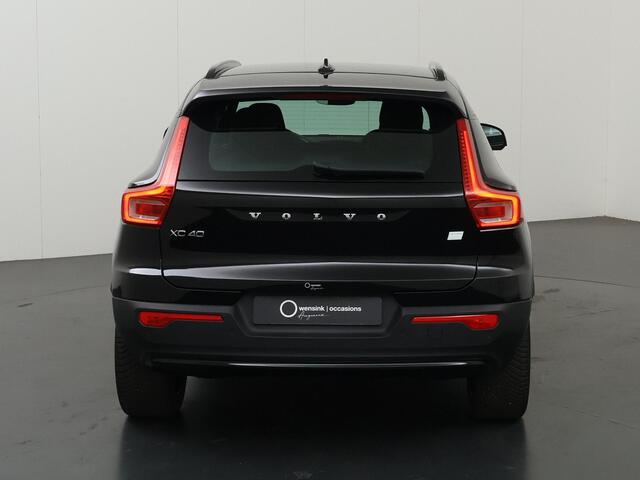 Volvo XC40 Recharge Plus | Parkeercamera | Cruise Control Adaptief | Elektr. Achterklep | Navigatie |