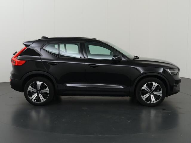 Volvo XC40 Recharge Plus | Parkeercamera | Cruise Control Adaptief | Elektr. Achterklep | Navigatie |