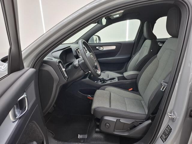 Volvo XC40 1.5 T4 Plug-in hybrid Core Bright / Trekhaak / Navi / Parkeersensoren / DakRails