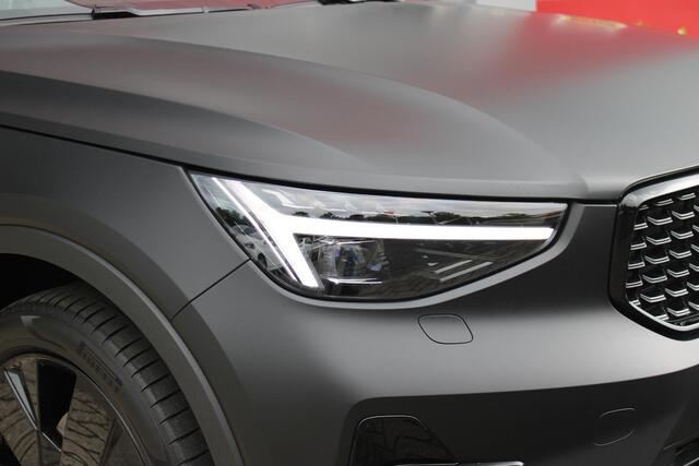 Volvo XC40 2.0 B4 197PK PLUS BLACK EDITION PANORAMISCH SCHUIF/KANTELDAK | LIGHTING PACK - MATRIX LED KOPLAMPEN MET REINIGINGSINSTALLATIE EN MISTLAMPEN | PREMIUM AUDIO BY HARMAN KARDON | APPLE CARPLAY/ANDROID AUTO | DRAADLOZE TELEFOONLADER | LICHTMETALEN VELGEN 20'' 