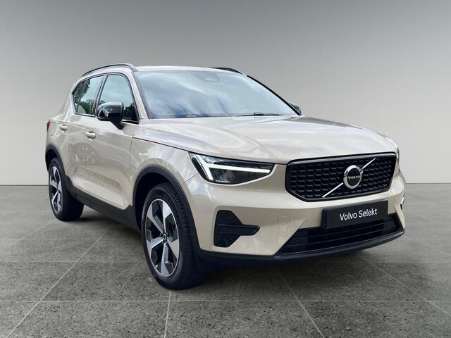 Volvo XC40 2.0 B4 Plus Dark