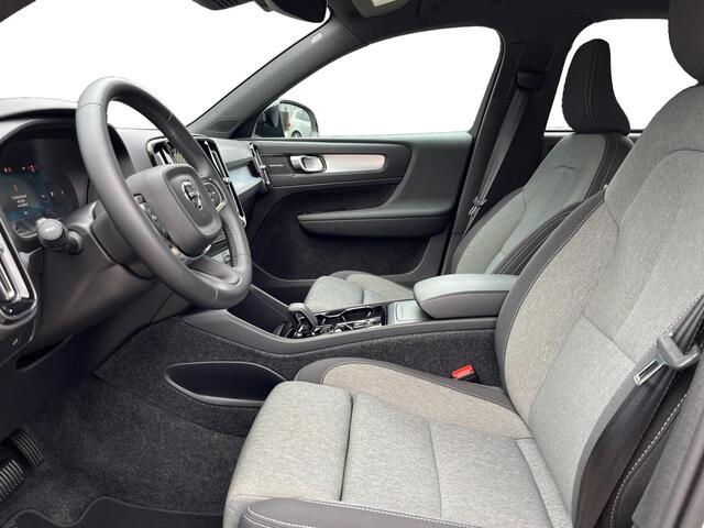 Volvo XC40 2.0 B4 Plus Dark