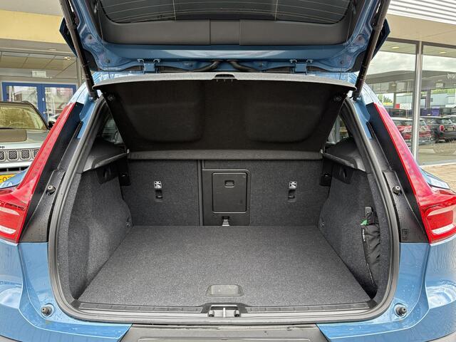Volvo XC40 1.5 T5 Plug-in hybrid Plus Dark | Leder | Adaptive Cruise | Stoel- & Stuurverwarming | H&K Audio | Achteruitrijcamera |