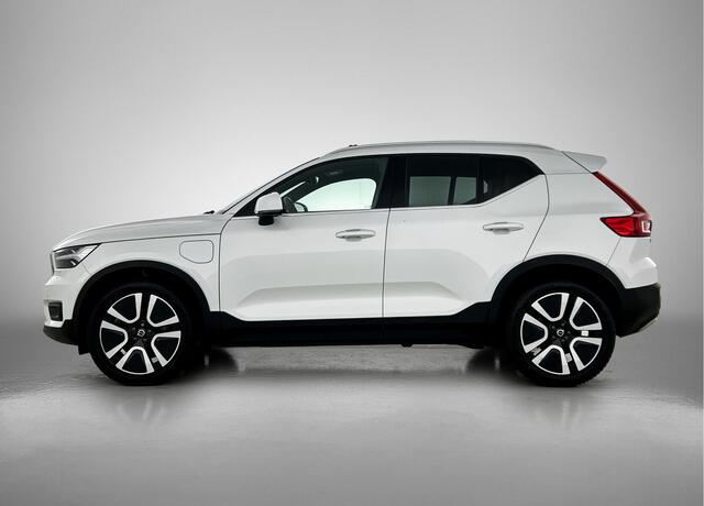 Volvo XC40 1.5 T5 Recharge Inscription / Panoramadak / Trekhaak / T5 265pk! / Harman Kardon / Camera / Leder int.