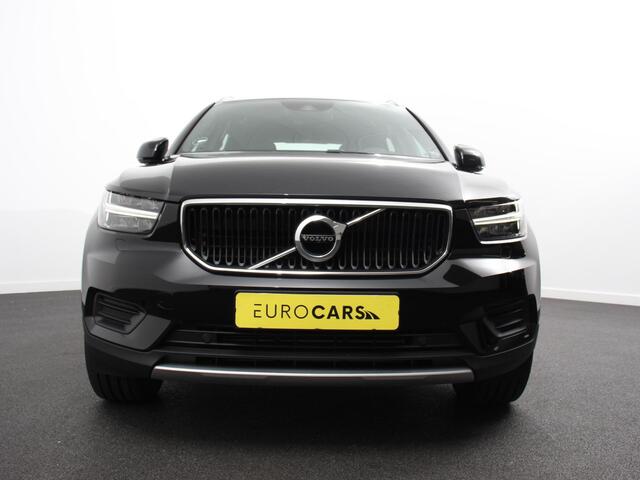 Volvo XC40 2.0 T3 Momentum Navigatie Climate control Cruise control Parkeersensor achter LED Navigatie Verwarmde voorstoelen Apple Carplay/ Android Auto