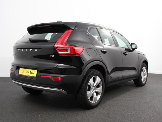 Volvo XC40 2.0 T3 Momentum Navigatie Climate control Cruise control Parkeersensor achter LED Navigatie Verwarmde voorstoelen Apple Carplay/ Android Auto