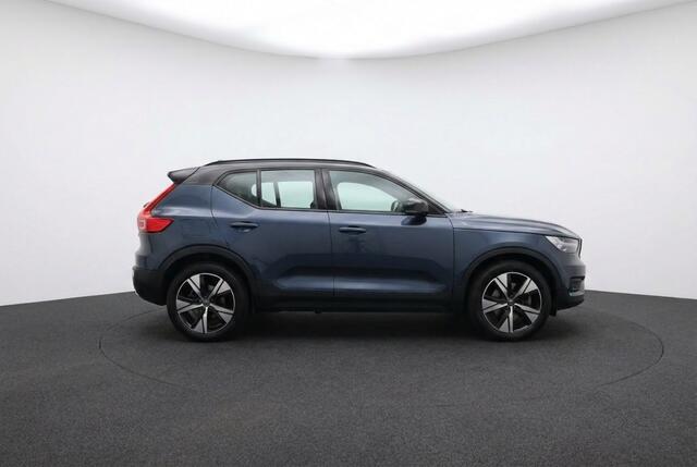 Volvo XC40 R Design Recharge Plug-In T5 l Pano l Camera l Harman