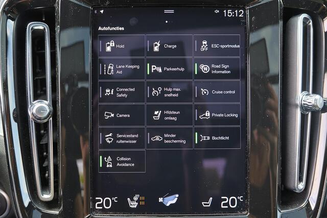 Volvo XC40 T5 Recharge Plus Dark - Panorama/schuifdak - IntelliSafe Assist - Harman/Kardon audio - Parkeercamera achter - Verwarmde voorstoelen & stuur - Parkeersensoren voor & achter - Elektr. bedienb. voorstoelen met geheugen links - Draadloze tel. lader - Extra g