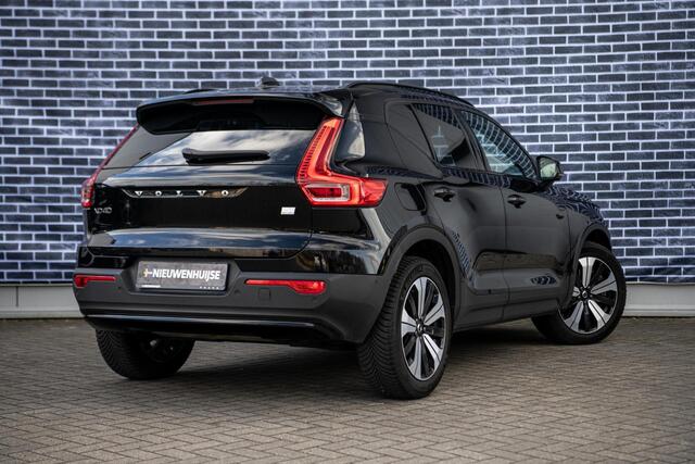 Volvo XC40 Plug-in Hybrid T5 Plus Dark | Adaptieve Cruise Control | Stoel-/Stuurverwarming | Harman Kardon Audio | Navigatie | Koplampreiniging | Getint Glas | Voorruitverwarming |