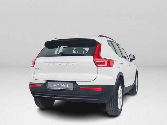 Volvo XC40 T2 Momentum | Park assist | Cruise control | Climate control | Navigatie