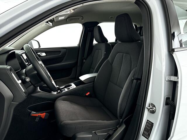 Volvo XC40 T2 Momentum | Park assist | Cruise control | Climate control | Navigatie